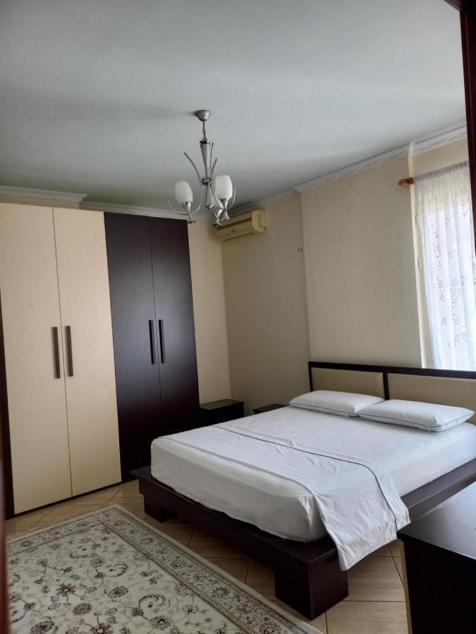 Flodril Appartment Durrës Exteriör bild