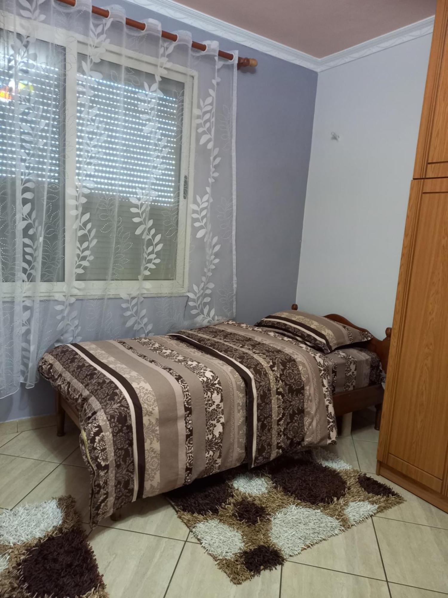 Flodril Appartment Durrës Exteriör bild